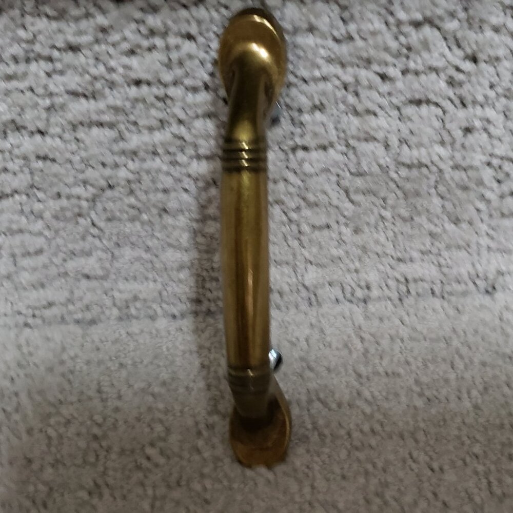 Brass drawer pulls and knobs - Picture 2 of 4